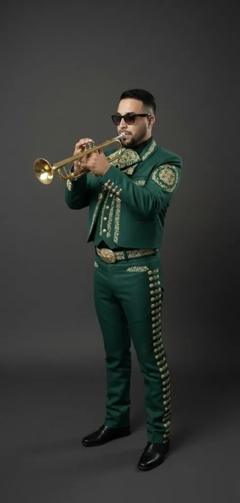 Mariachi para serenatas en Madrid con traje charro mexicano auténtico